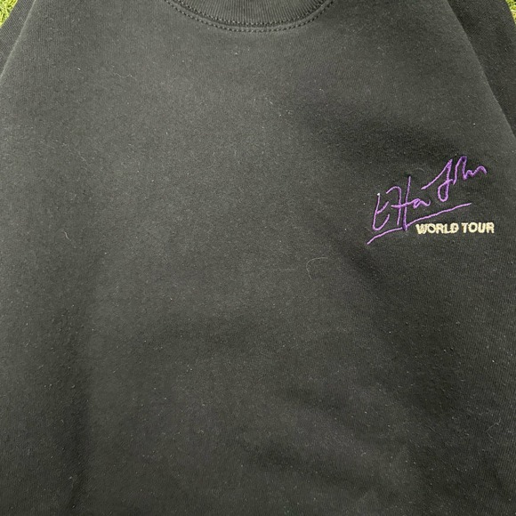 Elton John World Tour 90s Vintage Black Embroidered Crewneck - Picture 4 of 7